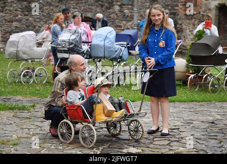 Polna, Tschechische Republik. 05.. Juli 2022. Treffen der Vintage-Kinderwagen in Polna bei Jihlava, Tschechien, 5. Juli 2022. Kredit: Lubos Pavlicek/CTK Foto/Alamy Live Nachrichten Stockfoto