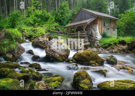 Gollinger Mühle in Golling, Österreich die Gollinger Mühle am Gollinger Wasserfall in Golling, Österreich Stockfoto