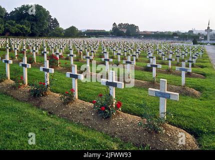 Militärfriedhof Douaumont. Stockfoto