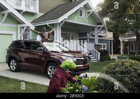 TERRY CREWS, KERMIT, MUPPETS MOST WANTED, 2014 Stockfoto