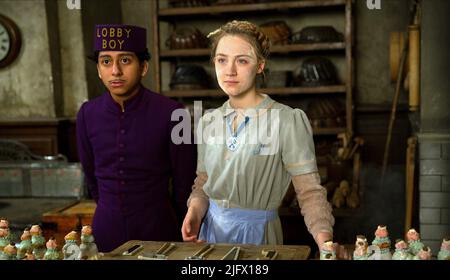 TONY REVOLORI, Saoirse Ronan, der GRAND HOTEL BUDAPEST, 2014 Stockfoto