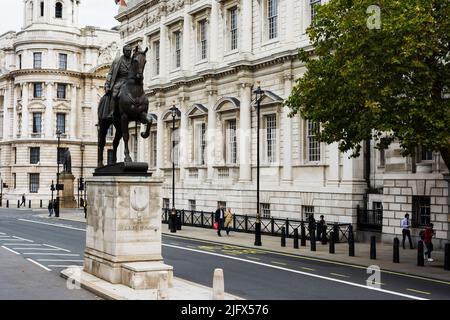 Das Earl Haig Memorial ist eine bronzene Reiterstatue des Kommandanten der britischen Westfront Douglas Haig, 1. Earl Haig auf Whitehall in Westminster, L Stockfoto