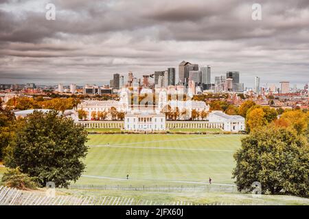 Blick auf Canary Wharf vom Greenwich Park. Greenwich, Greater London, London, England, Großbritannien, Europa Stockfoto