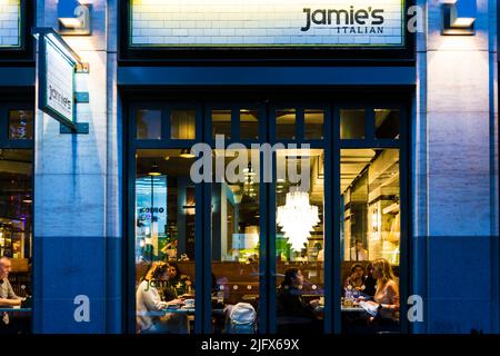 Jamie Oliver's Italien Covent Garden. City of Westminster, London, England, Großbritannien, Europa Stockfoto