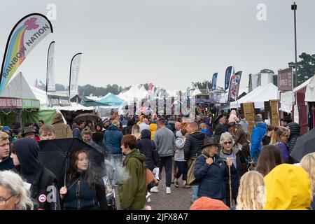 Exeter, Großbritannien - 2022. Juli: Menschenmassen auf der Devon County Show Stockfoto