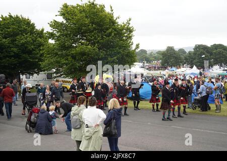 Exeter, Großbritannien - 2022. Juli: Menschenmassen auf der Devon County Show Stockfoto