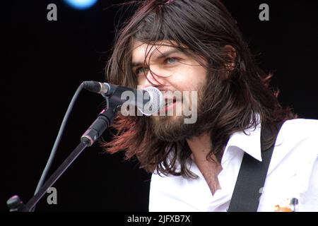 Der schottische Act Biffy Clyro spielt das Download Festival. Die jährliche Veranstaltung findet im Donington Park statt und umfasst nun das Ozzfest. Stockfoto