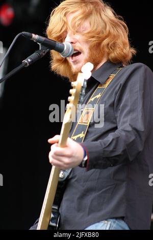 Der schottische Act Biffy Clyro spielt das Download Festival. Die jährliche Veranstaltung findet im Donington Park statt und umfasst nun das Ozzfest. Stockfoto