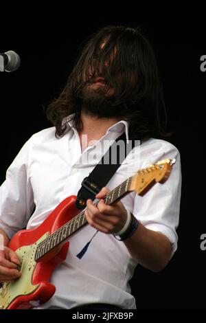 Der schottische Act Biffy Clyro spielt das Download Festival. Die jährliche Veranstaltung findet im Donington Park statt und umfasst nun das Ozzfest. Stockfoto