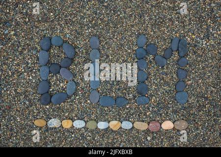 Schriftzug BLM Schwarz lifes Materie aus Steinen.. Konzept der Beendigung von Rassismus und Diskriminierung. Stockfoto