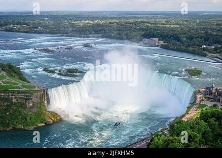 Niagara Falls Aerial View, Canadian Horseshoe Falls von oben, Ontario, Kanada. Stockfoto