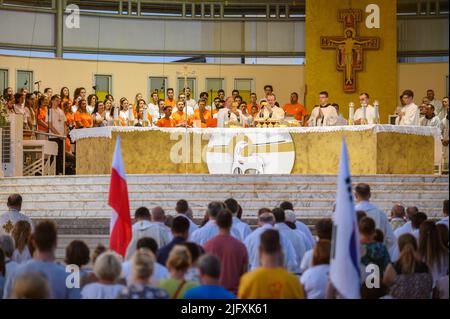 Heilige Messe unter dem Vorsitz von Luigi Pezzuto, Apostolischer Nuntius in Bosnien und Herzegowina und Montenegro während des Mladifestes in Medjugorje. 2021/08/05 Stockfoto