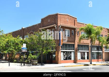 SANTA ANA, CALIFORNIA - 4 JUL 2022: California State University, Fullerton das Grand Central Art Center ist eine Partnerschaft zwischen der Universität und dem CI Stockfoto