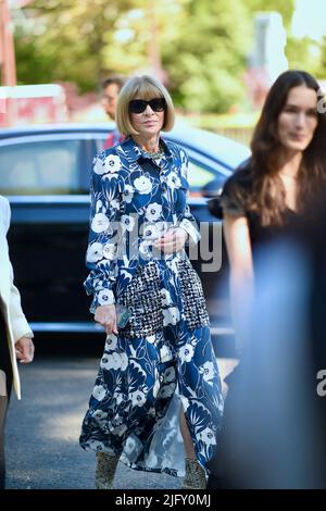 Anna Wintour besucht die Chanel Haute Couture Herbst Winter 2022 2023 Show im Rahmen der Paris Fashion Week am 05. Juli 2022 in Paris, Frankreich. Foto von Franck Castel/ABACAPRESS.COM Stockfoto