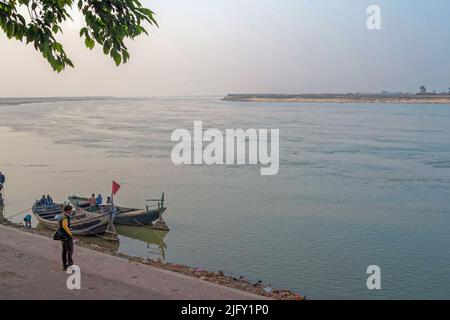 12 18 2014 Fluss Gunga bei Radha Krishna Ghat, der Ganga Ghat an der Patna Bihar Indien Stockfoto