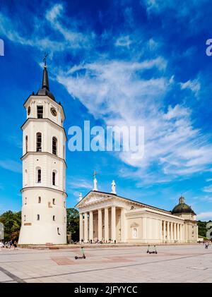 Kathedrale Basilika St. Stanislaus und St. Ladislaus und Glockenturm, Altstadt, UNESCO-Weltkulturerbe, Vilnius, Litauen, Europa Stockfoto