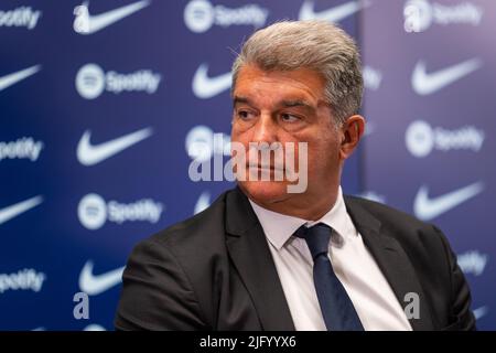 Sant Joan Despí, Spanien, 6, Juli 2022. FC Barcelona offizielle Präsentation von Franck Yannick Jessie. Quelle: JG/Alamy Live News Stockfoto