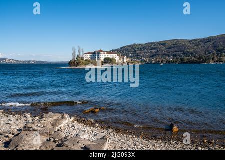 Borromeo Palast von der Isola dei Pascatori aus gesehen, Stresa, Piemont, Italien Stockfoto