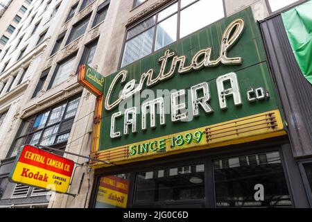 Die Central Camera Company ist ein lokaler, familiengeführter Kameraladen in der Innenstadt von Chicago, der seit 1899 gegründet wird. Stockfoto