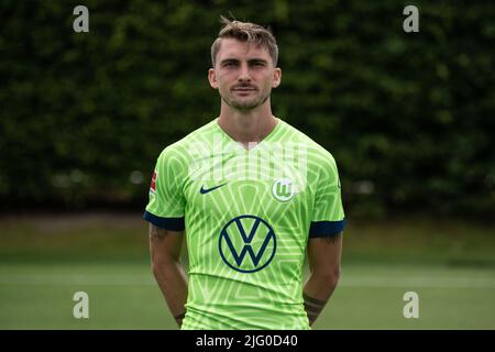 Wolfsburg, Deutschland. 06.. Juli 2022. Fußball: Bundesliga, Fotosession für die Saison 2022/23, VfL Wolfsburg, Maximilian Philipp. Quelle: Swen Pförtner/dpa/Alamy Live News Stockfoto