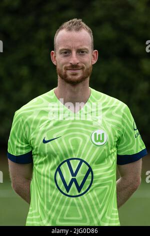 Wolfsburg, Deutschland. 06.. Juli 2022. Fußball: Bundesliga, Fotosession für die Saison 2022/23, VfL Wolfsburg, Maximilian Arnold. Quelle: Swen Pförtner/dpa/Alamy Live News Stockfoto