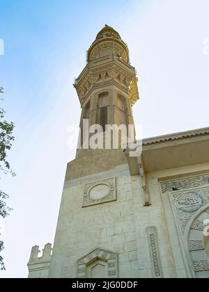 Draufsicht auf ein Minarett im Nildorf Esna, Ägypten Stockfoto