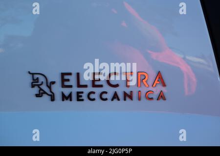 Electra meccanica Logo ein elektrisches Einpersonalauto mit drei Rädern Stockfoto