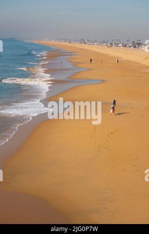 Langer Sandstrand auf der Halbinsel Balboa, Newport Beach Südkalifornien USA Stockfoto