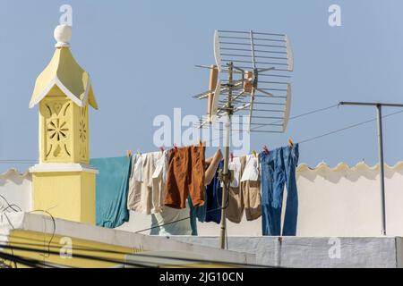 Blick auf einen traditionellen offenen Kamin in Estai, Faro, Algarve, Portugal Stockfoto