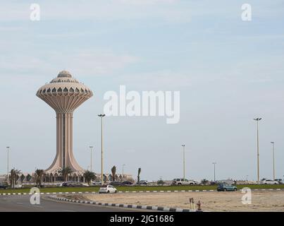 Al Khobar Corniche Blick am Morgen. Stadt Khobar, Wasserturm Saudi-Arabien Stockfoto