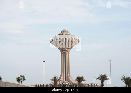 Al Khobar Corniche Blick am Morgen. Stadt Khobar, Wasserturm Saudi-Arabien Stockfoto