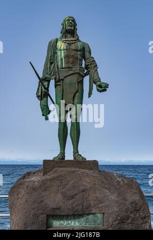 Candelalria, Teneriffa, Spanien, 19. Juni 2022.Statue des Guanchen-Königs Pelicar in Candelaria, Teneriffa, Kanarische Inseln. Stockfoto