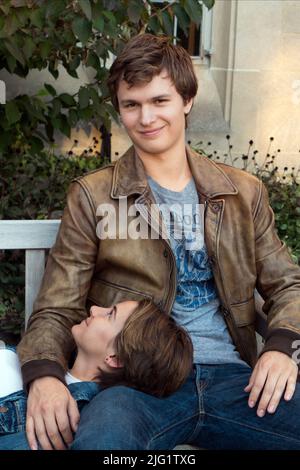 SHAILENE WOODLEY, ANSEL ELGORT, DER FEHLER IN UNSERER STARS, 2014 Stockfoto