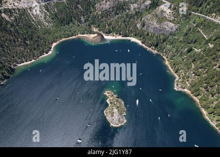 Wunderschönes Wasser am Emerald Bay Lake Tahoe Stockfoto