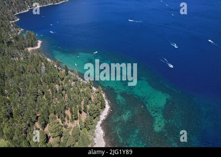 Wunderschönes Wasser am Emerald Bay Lake Tahoe Stockfoto