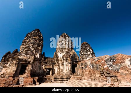 Affentempel, Pra Prang Sam Yod (Yot), Chedi (stupa), Lopburi (Lop Buri), Thailand, Südostasien, Asien Stockfoto