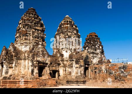 Affentempel, Pra Prang Sam Yod (Yot), Chedi (stupa), Lopburi (Lop Buri), Thailand, Südostasien, Asien Stockfoto