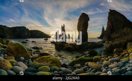 Mangersta Meer Stapel bei Sonnenuntergang auf der Isle of Lewis, Äußere Hebriden. Stockfoto