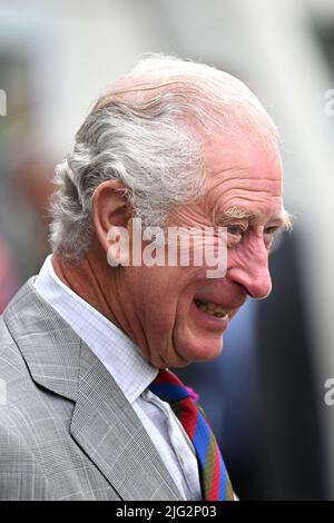 Der Prinz von Wales, Patron des National Botanic Garden of Wales, bei einem Besuch des Botanischen Gartens in Middleton Hall, Llanarthne. Bilddatum: Dienstag, 5. Juli 2022. Stockfoto