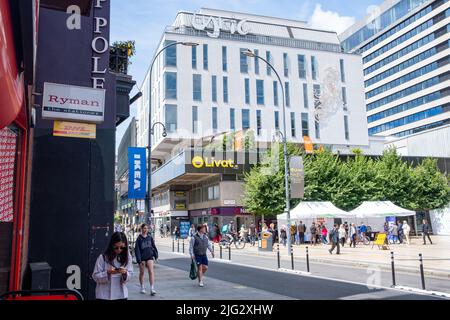 London - Juni 2022: Livat Hammersmith, ein Einkaufszentrum und Bürokomplex an der King Street im Westen Londons Stockfoto