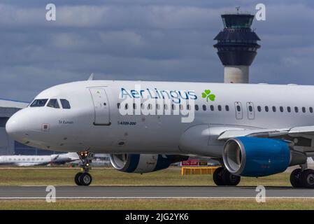 Aer Lingus Airbus A320-200 heißt St Eunan am Flughafen Manchester. Reg Ei-DEK. Stockfoto