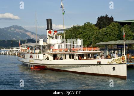 Raddampfschiff am Vierwaldstättersee, Schweiz, Luzern Stockfoto