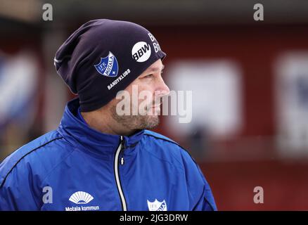 Bandy-Spiel zwischen IFK Motala gegen Sandvikens AIK/BK, K-Bygg Arena, Motala, Schweden. Im Bild: IFK Motalas Trainer Mattias Sjöholm. Stockfoto