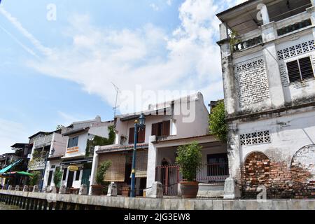 Gebäude entlang des Flusses Melaka. Malakka. Malaysia Stockfoto