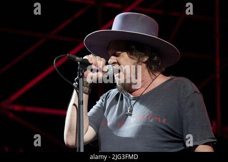 (7/4/2022) Zucchero 'Sugar' Fornaciari spielte auf der Bühne des Estestate Festivals 2022 im Carrarese Castle in Este (PD) (Foto: Mimmo Lamacchia / Pacific Press/Sipa USA) Stockfoto