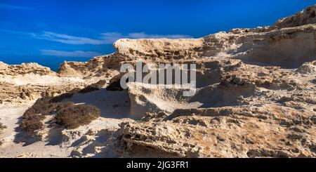 Alte fossile Düne, Oolithen, Los Escullos, Naturpark Cabo de Gata-Níjar, UNESCO-Biosphärenreservat, Klimaregion der heißen Wüste, Almería, Andalucía, Stockfoto