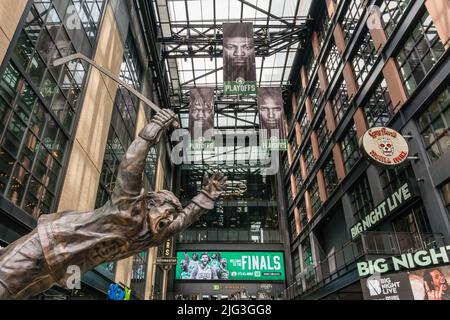 Boston, MA, USA, 11. Juni 2022: Neu eröffnetes Einkaufszentrum an der North Station. Stockfoto