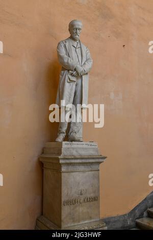 Marmorstatue von Giuseppe Mazzini (1805-1872), Politiker und Patriot, im Palazzo Doria Tursi, Sitz des Rathauses von Genua, Ligurien, Italien Stockfoto