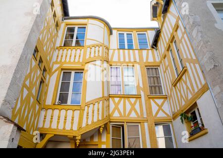 Traditionelles Haus, Altstadt von Orleans, Region Centre-Val de Loire; Frankreich Stockfoto