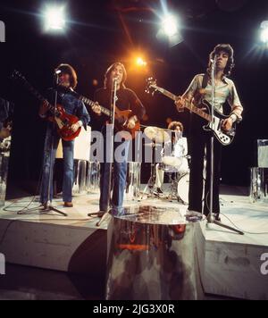 10 cc in den Toppop TV Studios; Hilversum; Niederlande; 1975. (L/R); Kevin Godley; Eric Stewart; Lol Creme; Graham Gouldman. Stockfoto